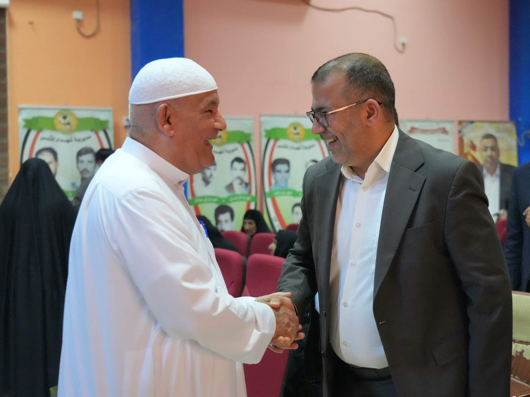 محافظ المثنى يودّع أولى قوافل حجاج المحافظة براً إلى الديار المقدسة