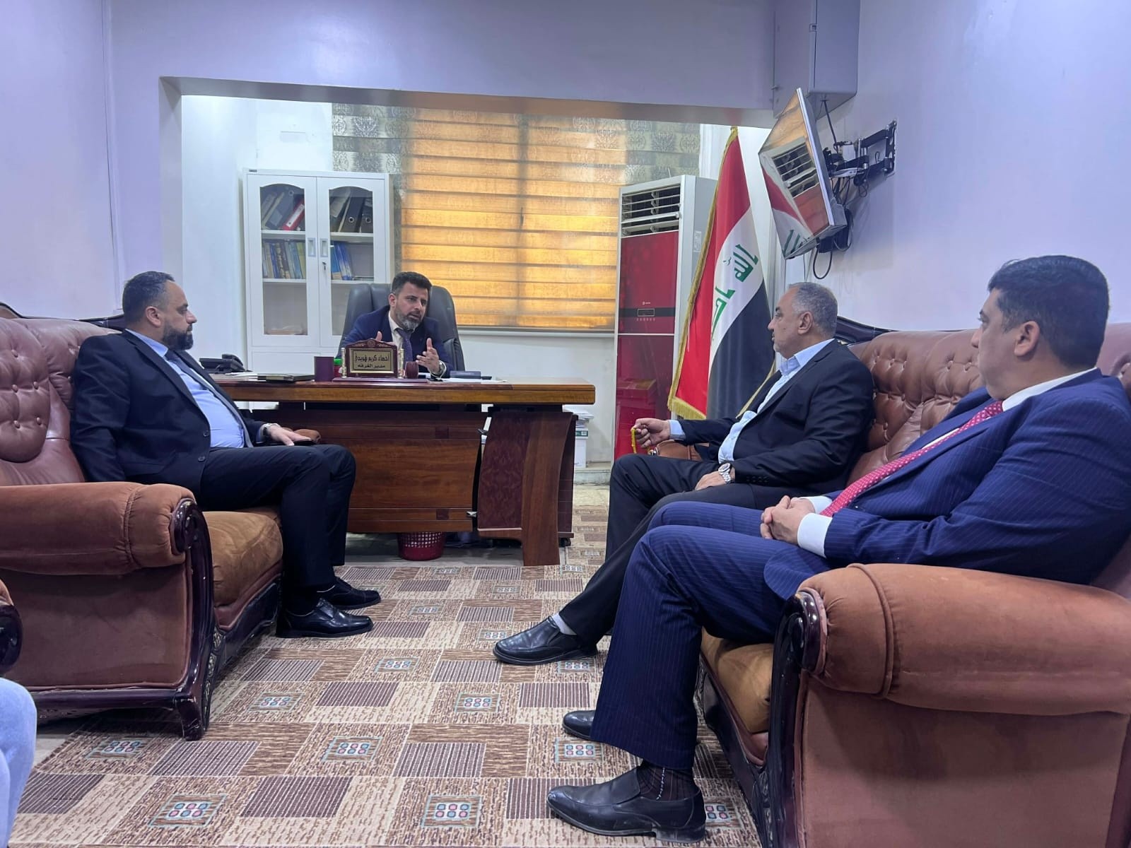 الحكومة المحلية في المثنى تناقش ارتفاع أسعار بيض المائدة وتوجه بزيادة كميات التجهيز لتحقيق استقرار السوق