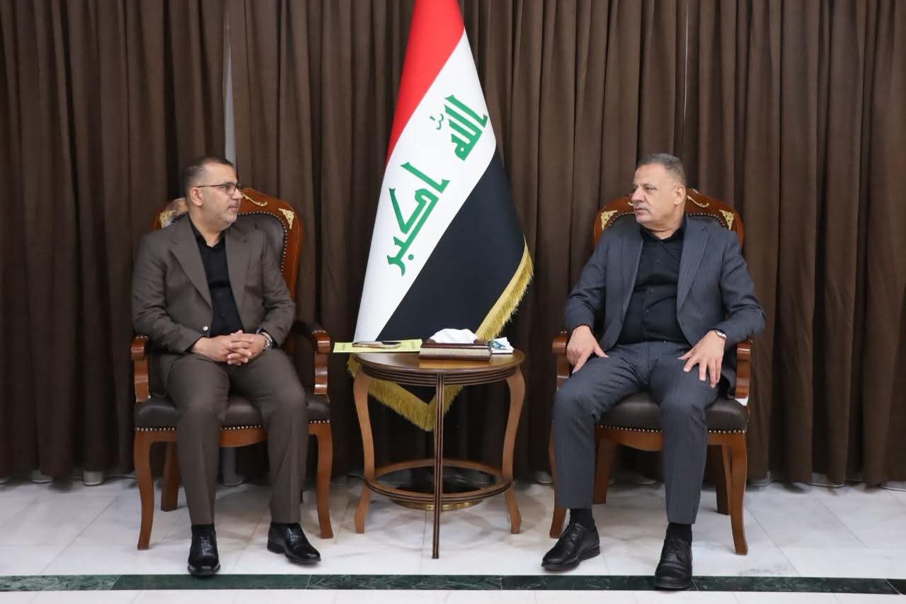 محافظ_المثنى السيد مهند العتابي يلتقي وزير الموارد المائية الدكتور مثنى التميمي في مقر الوزارة بالعاصمة بغداد، ويبحث معه ملف الشحّة المائية وسبل معالجتها، وسنوافيكم بالتفاصيل لاحقاً. معاً نبني المثنى  وزارة_الموارد المائية