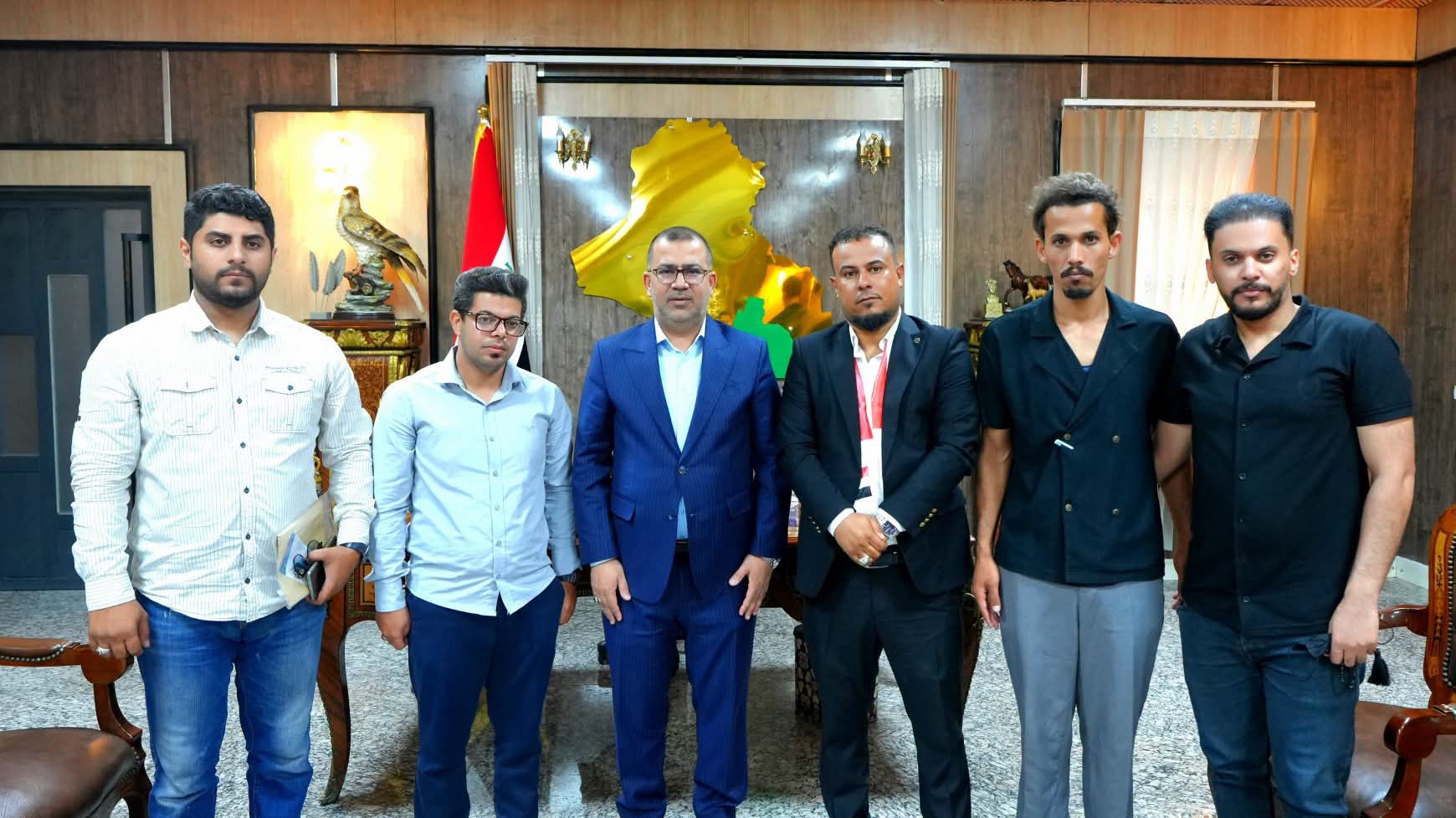 محافظ المثنى يستقبل ممثلي الخريجين القدامى